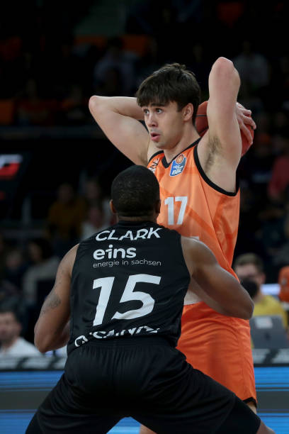 来的执教表 来的执教表