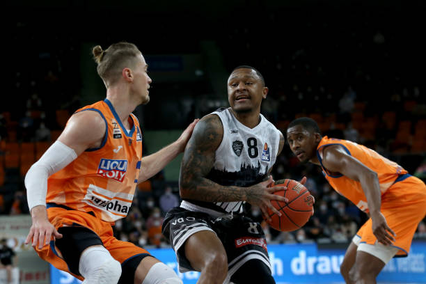 并为维护球 并为维护球