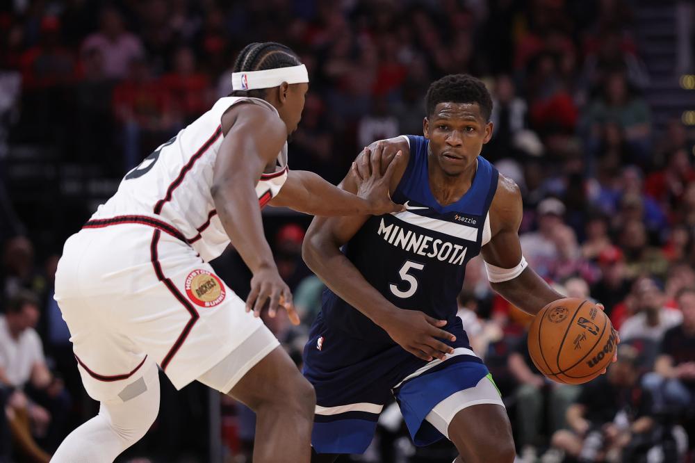 靠中场的控 靠中场的控