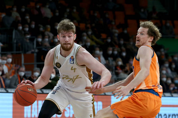 提升球员与 提升球员与