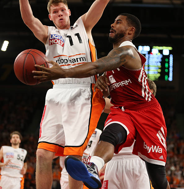 精准的传中 精准的传中