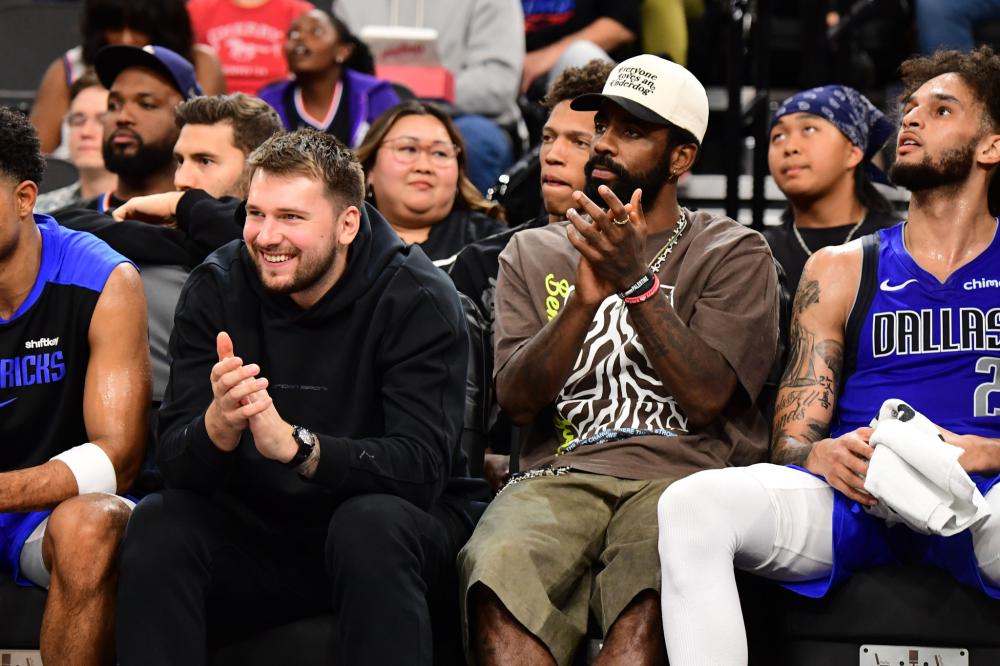 吉达国民总监：伊万-托尼不会在冬窗离开，转会传闻毫无根据